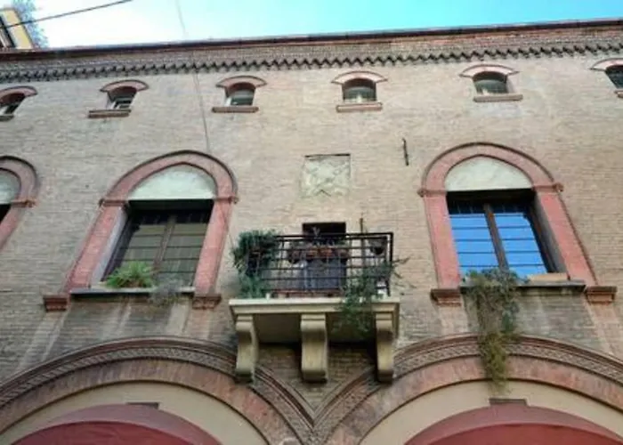 Whouse Porta Di Castello * 볼로냐