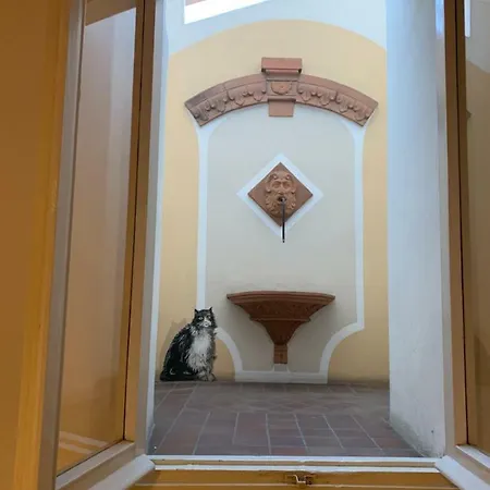 Whouse Porta Di Castello