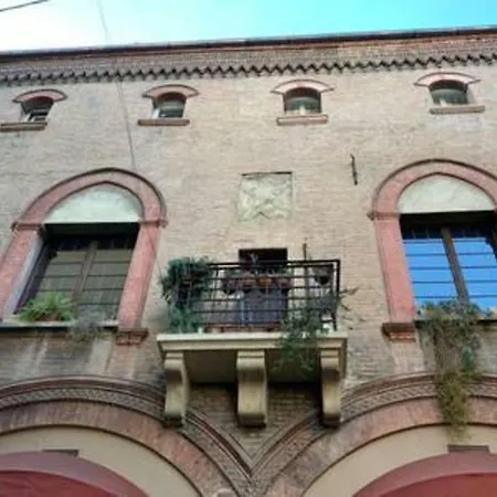 Whouse Porta Di Castello * ボローニャ