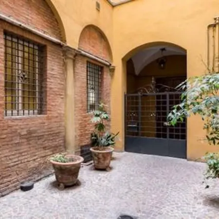 アパート Whouse Porta Di Castello ボローニャ