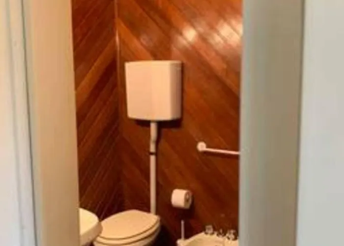 Whouse Porta Di Castello * بولونيا