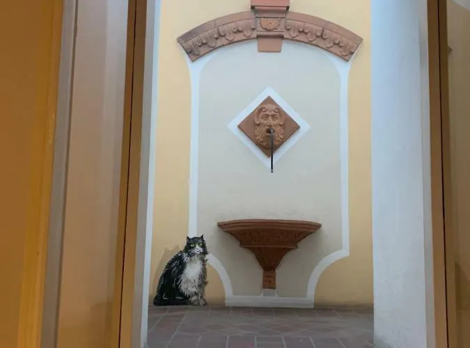 Whouse Porta Di Castello